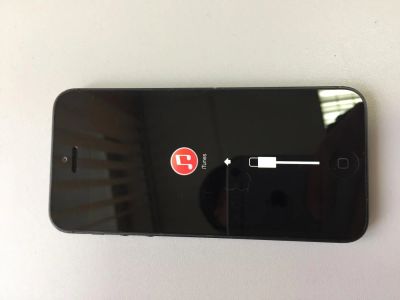 Лот: 4845010. Фото: 1. iphone 5, 16 гб. Смартфоны