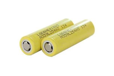Лот: 7407764. Фото: 1. Аккумулятор 18650 LG HE4 2500mAh... Батарейки, аккумуляторы, элементы питания