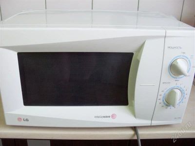 Лот: 1573448. Фото: 1. Микроволновка LG MS-1724W отл... Микроволновки, мини-печи
