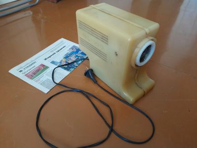 Лот: 18199311. Фото: 1. Мясорубка электрическая. Кухонная