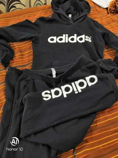 Лот: 13914544. Фото: 1. Костюм Adidas оригинал. Костюмы, пиджаки, комбинезоны