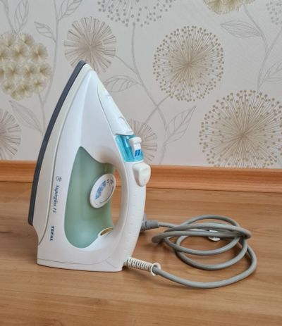 Лот: 19335387. Фото: 1. Утюг Tefal 1488 Supergliss 15. Утюги, парогенераторы, отпариватели