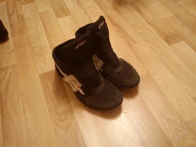 Лот: 1162921. Фото: 1. Борцовки Asics почти новые. Другое (спортивные товары)
