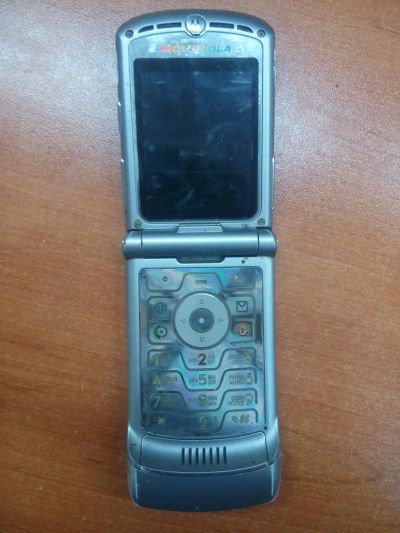 Лот: 9031657. Фото: 1. №631 . Телефон Motorola Razr V3... Кнопочные мобильные телефоны