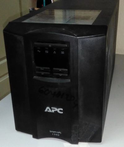 Лот: 11060869. Фото: 1. Продам ибп Smart-UPS SMT1500I... ИБП, аккумуляторы для ИБП