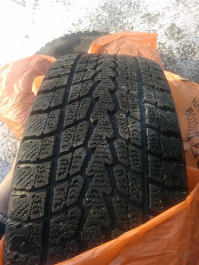 Лот: 12620433. Фото: 1. Шины Toyo 235/65 R17 2 штуки. Шины