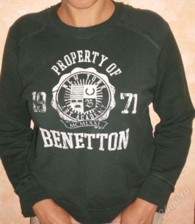 Лот: 135602. Фото: 1. Толстовка BENETTON р.40-42 повторно. Свитеры, толстовки, худи