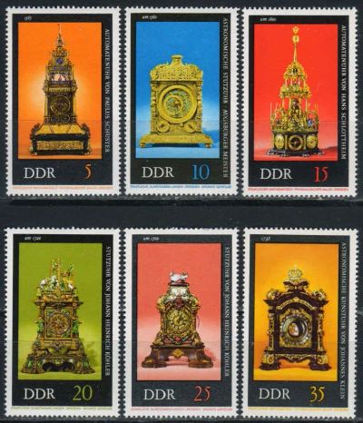 Лот: 17450434. Фото: 1. 1975. ГДР. Старые часы. Полная... Марки