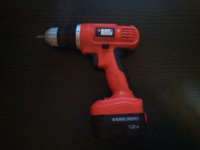 Лот: 9552030. Фото: 1. шуруповерт Black& Decker epc12. Электроинструмент