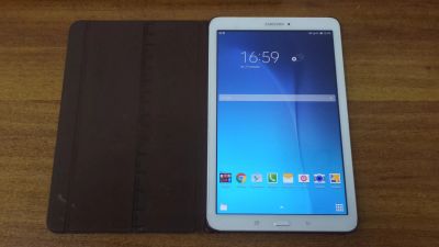 Лот: 19902429. Фото: 1. Планшет Samsung 10" SM-T561. Планшеты