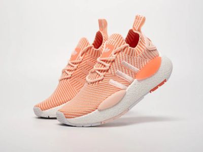 Лот: 24974725. Фото: 1. Кроссовки Adidas NMD W1. Кеды, кроссовки, слипоны