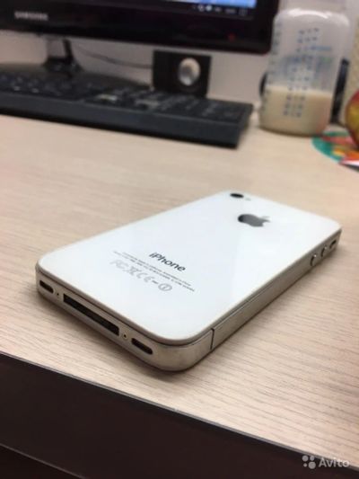 Лот: 8799703. Фото: 1. iPhone 4s 32 white. Смартфоны