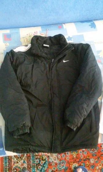 Лот: 4607980. Фото: 1. Отличный пуховик Nike оригинал... Верхняя одежда