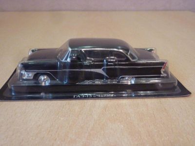 Лот: 4066904. Фото: 1. ГАЗ-13 Чайка без журнала. Автомоделизм