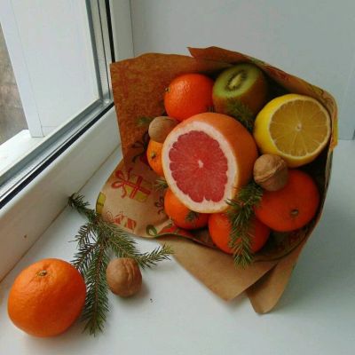 Лот: 12740281. Фото: 1. Новогодний букет с грейпфрутом. Подарки на Новый год