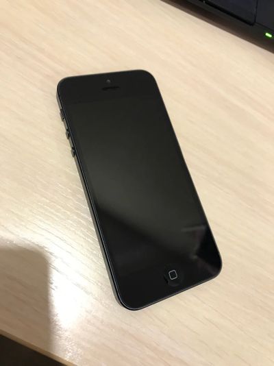 Лот: 8636308. Фото: 1. iPhone 5 16gb идеал, на гарантии. Смартфоны
