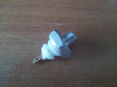 Лот: 4276878. Фото: 1. Датчик давления масла Bosch 0... Электрооборудование