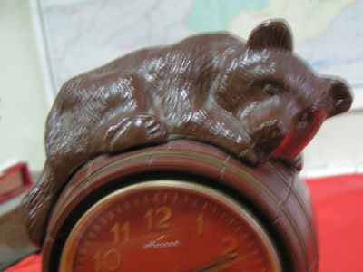 Лот: 4534245. Фото: 1. часы медведь на бочке. Предметы интерьера и быта
