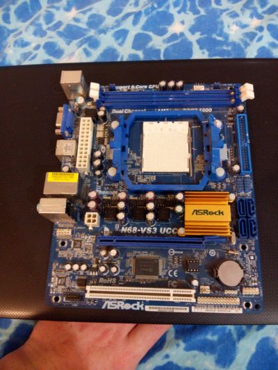 Лот: 8626676. Фото: 1. AsRock N68-VS3 UCC. Материнские платы