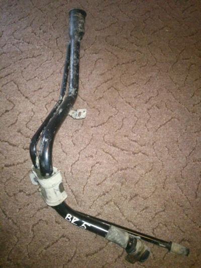 Лот: 11275426. Фото: 1. Горловина бензобака Mazda Axela... Кузов