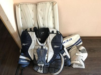 Лот: 14980951. Фото: 1. Вратарский нагрудник Reebok 9k. Защита тела