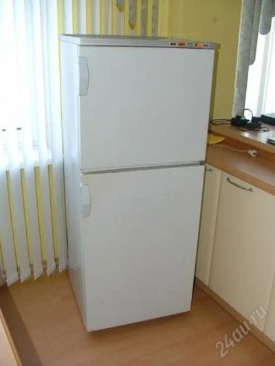 Лот: 1058694. Фото: 1. Холодильник Бирюса. Холодильники, морозильные камеры