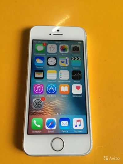 Лот: 7858049. Фото: 1. iPhone 5s 16 gb LTE рст Silver. Смартфоны