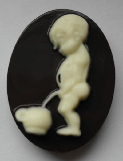 Лот: 6163217. Фото: 1. Шоколадная фигурка Мальчик и Девочка... Шоколад, конфеты