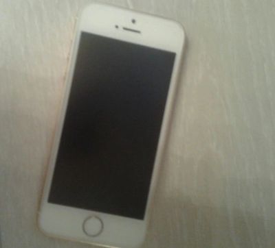 Лот: 11070798. Фото: 1. Iphone 5s gold 16 gb. Смартфоны