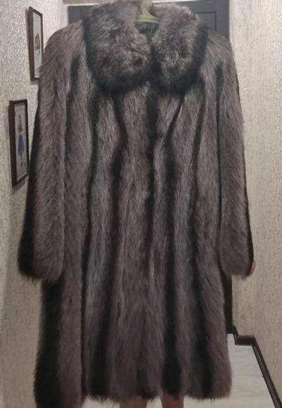 Лот: 24913665. Фото: 1. Шуба енот 48 размер. Верхняя одежда
