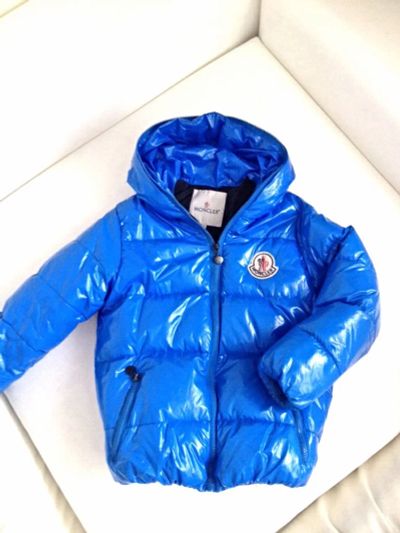 Лот: 4712338. Фото: 1. Пуховик Moncler на мальчика. Верхняя одежда