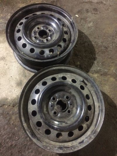 Лот: 15131308. Фото: 1. Штампы r15 4x100 стояли на тойоте... Диски