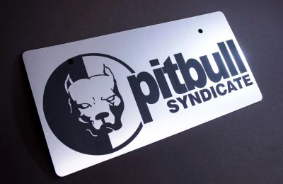 Лот: 6143600. Фото: 1. Pitbull Табличка под номер. Детали тюнинга