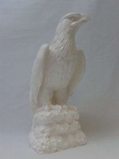 Лот: 9902053. Фото: 1. орёл 23см. Скульптуры
