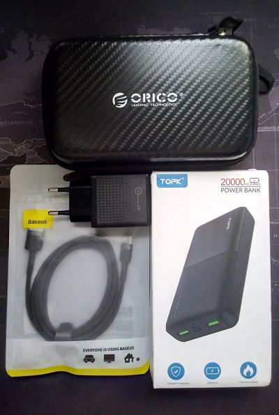 Лот: 16330766. Фото: 1. Внешний аккумулятор Power bank... Внешние, портативные аккумуляторы для смартфонов (Power bank)