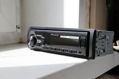 Лот: 9715182. Фото: 1. USB-Автомагнитола Pioneer MVH-180UI. Автомагнитолы