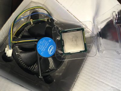 Лот: 17039186. Фото: 1. Процессор intel G530 + куллер. Процессоры