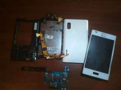 Лот: 13886202. Фото: 1. Смартфон LG E612 не исправны на... Аккумуляторы