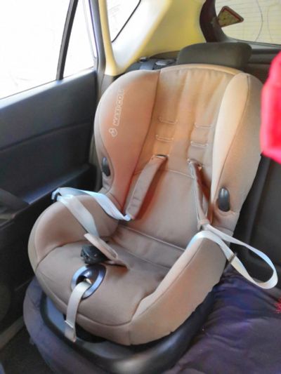 Лот: 13228479. Фото: 1. Автокресло Maxi Cosi Priori 9-18... Детские автокресла