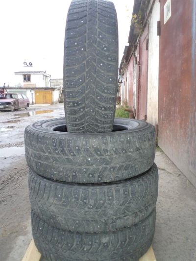 Лот: 3204502. Фото: 1. Хорошие шины Bridgestone Ice Cruiser... Шины
