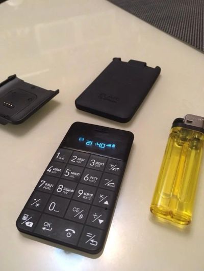 Лот: 11284438. Фото: 1. Анти смартфон Elari CartPhone. Кнопочные мобильные телефоны