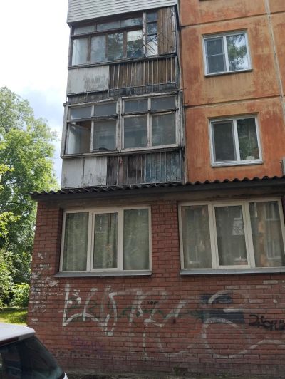 Лот: 25507929. Фото: 1. Нужно остеклить балкон и сайдинг... Окна, балконы