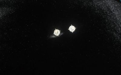 Лот: 7597033. Фото: 1. Серьги с бриллиантом. Серьги, каффы
