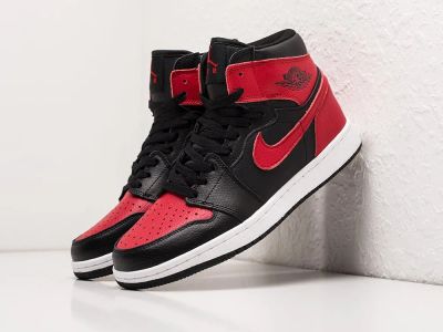 Лот: 4460325. Фото: 1. Кроссовки Nike Air Jordan 1 High. Кеды, кроссовки, слипоны