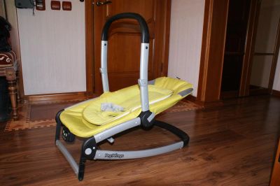Лот: 3226149. Фото: 1. Шезлонг Peg Perego Melodia. Ходунки, прыгунки, качели