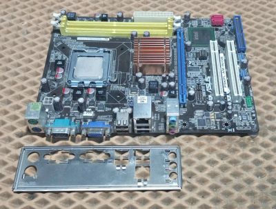 Лот: 23059756. Фото: 1. Материнская плата ASUS P5PKL-AM... Материнские платы