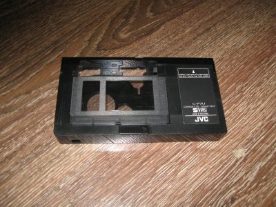 Лот: 16682560. Фото: 1. Кассетный адаптер VHS-C VHS JVC... Видеомагнитофоны