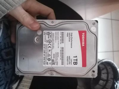 Лот: 17775851. Фото: 1. Жёсткий диск Toshiba 1TB. Жёсткие диски (HDD)
