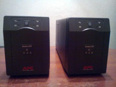 Лот: 7684777. Фото: 1. 2 UPS, Smart UPS SC 420. ИБП, аккумуляторы для ИБП
