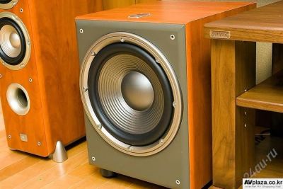 Лот: 1653664. Фото: 1. Активный сабвуфер JBL E150P. Активные акустические системы